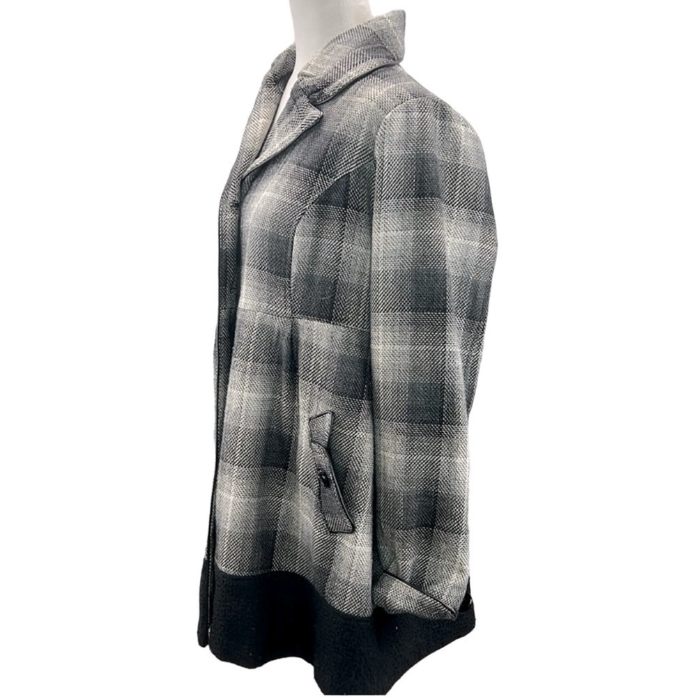 Jolt Plaid Pea Coat - Picture 3 of 7